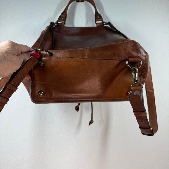 Women's Rachel Roy Leather‎ Backpack Purse with Magnetic Front Closure - Picture 8 of 8